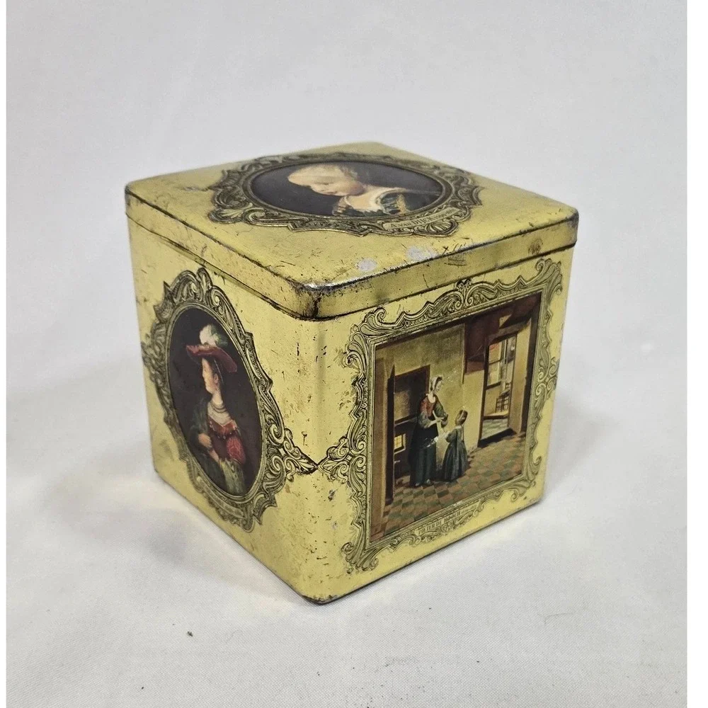 Vtg Victorian style Parisian Florentine mid century tin container Holland